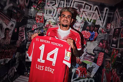 لويس دياز: سعيد بالانضمام إلى بايرن ميونخ.. وسأحاول الفوز بالعديد من الألقاب